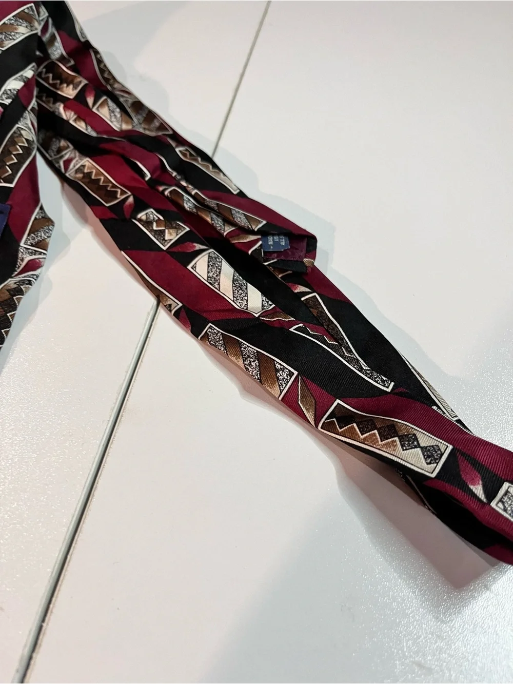 Boston Harbor Men's Geometric Pattern Burgundy and Black Tie
